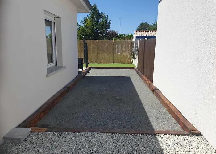 Beau Avec Terrasse, Jacuzzi Et Terrain De Petanque Privatif A 5 Minutes De La Audenge